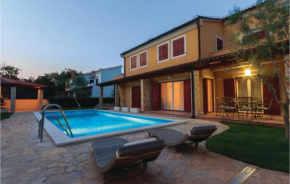 Гостиница Two-Bedroom Apartment in Volme  Банёле